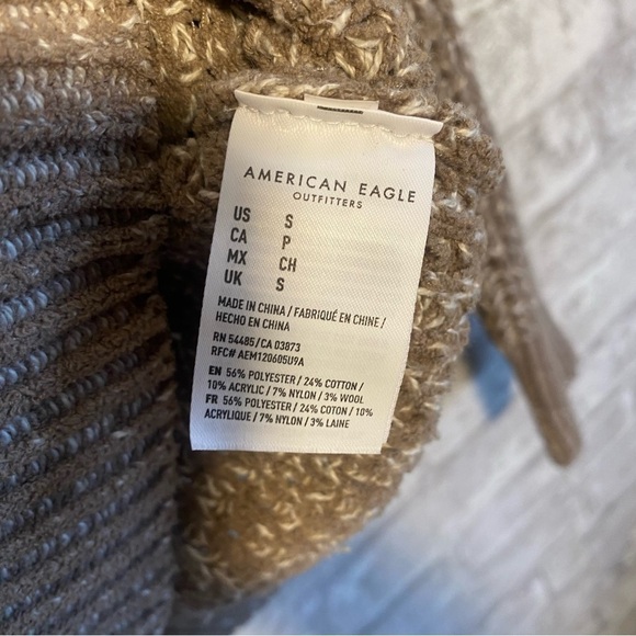 American Eagle Warm knitted‎ sweater Size Small - Picture 7 of 8